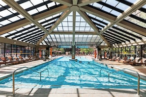 Indoor pool, 2 outdoor pools