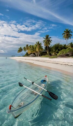 Beach nearby, white sand, beach towels - Green House Zanzibar (Nungwi)