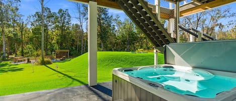 Bain à remous extérieur