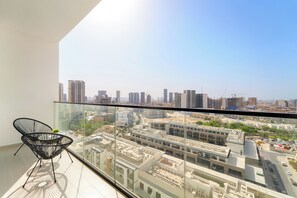 Deluxe Apartment | Balcony