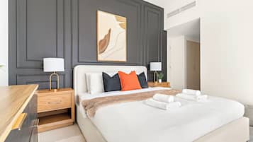 Senior Apartment | Egyptian cotton sheets, premium bedding, memory foam beds, in-room safe