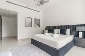 Exclusive Apartment - Silkhaus Bay Square 13 (Dubai)