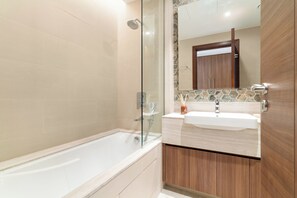 Apartment | Bathroom | Towels