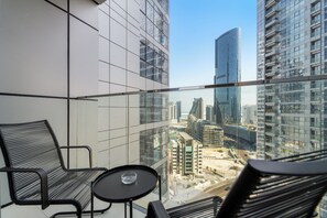 Classic Apartment | Balcony