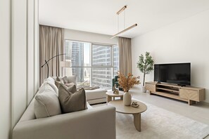 Economy Apartment | Living area