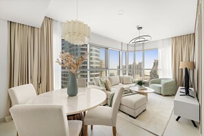 Senior Apartment | In-room dining