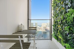 Apartamento ejecutivo | Balc�ón