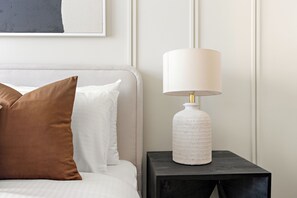 Exclusive Apartment | Egyptian cotton sheets, premium bedding, memory foam beds, in-room safe - Silkhaus Radiant Boulevard (Abu Dhabi)