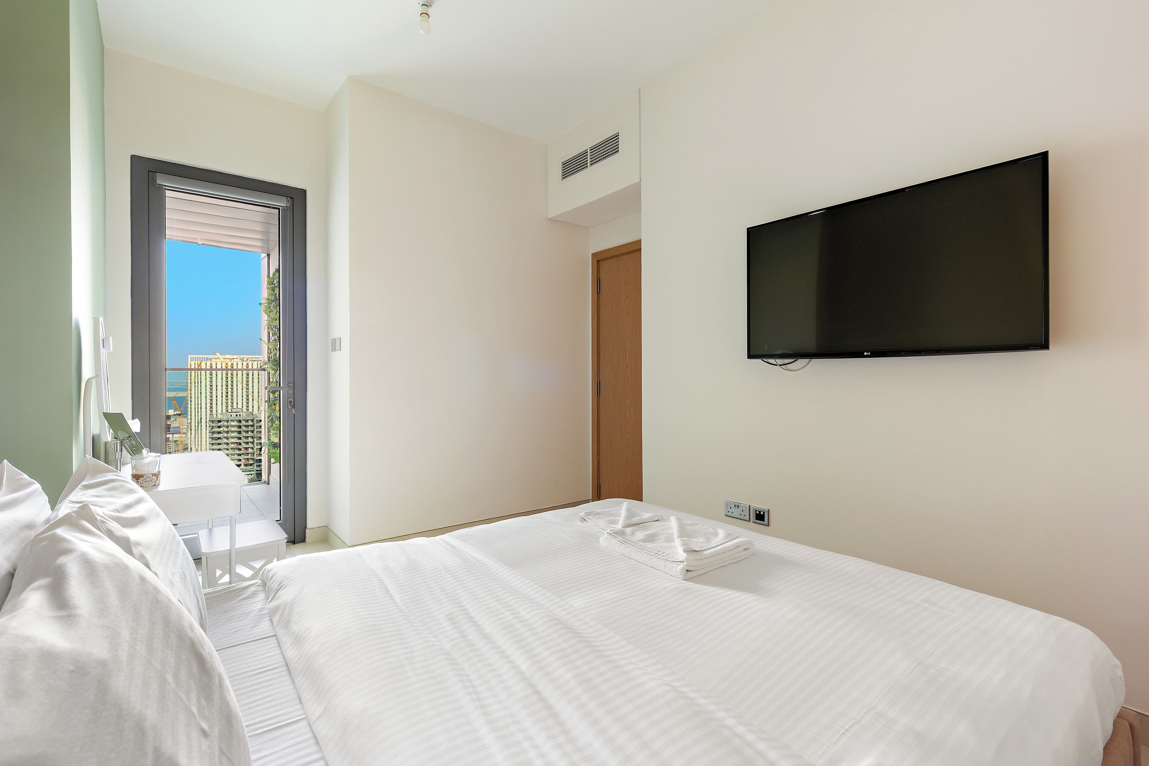 Executive Apartment | Cadar kapas Mesir, peralatan tempat tidur premium, busa memori 