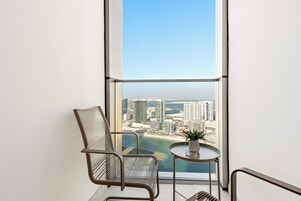 Exclusive Apartment | Balcony