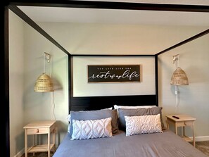 Iron/ironing board, free WiFi - Luxurious Retreat Games & More (Kissimmee)