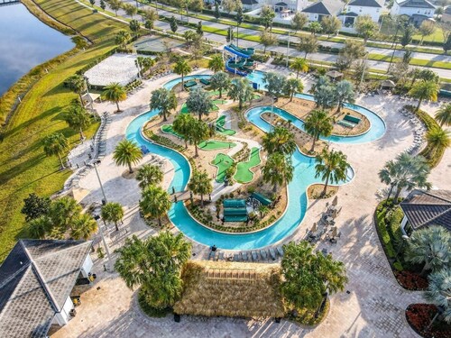 Luxe 4BR w/ Private Pool, Resort, Near Parks