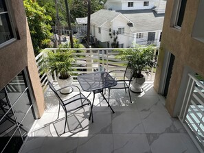 Departamento Deluxe, 3 habitaciones, alberca privada, vista a la ciudad | Terraza o patio