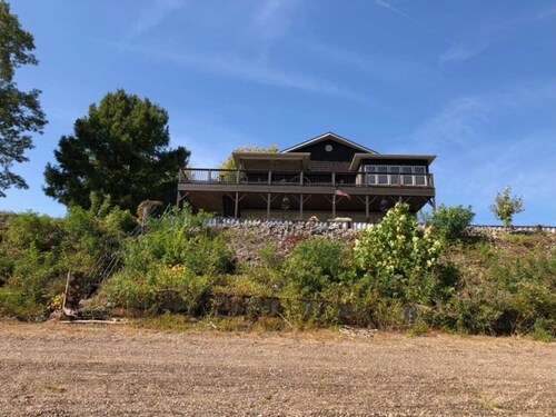 Where the River Sets the Pace | Private Waterfront Retreat Near Madison