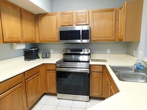 Oven, stovetop, ice maker