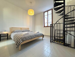 2 Schlafzimmer, Bügeleisen/Bügelbrett, WLAN, Bettwäsche