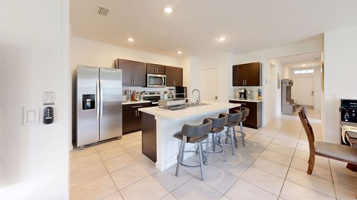 Modern Coastal Retreat Near Beaches & Trails