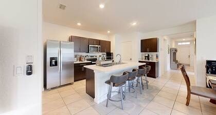 Modern Coastal Retreat Near Beaches & Trails