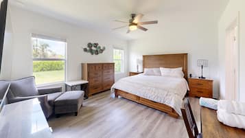 4 bedrooms, iron/ironing board, WiFi, bed sheets