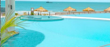 室外泳池、暖水池