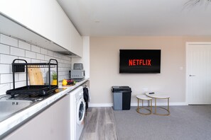 Refrigerador, microondas, horno, placa de cocina