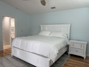 3 bedrooms, iron/ironing board, free WiFi