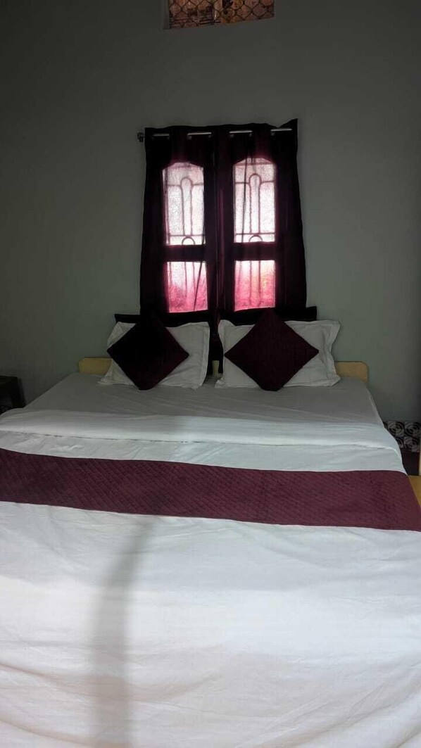 Bàn, truy cập Internet không dây miễn phí 