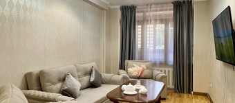 Mandarin on Drujba metro station