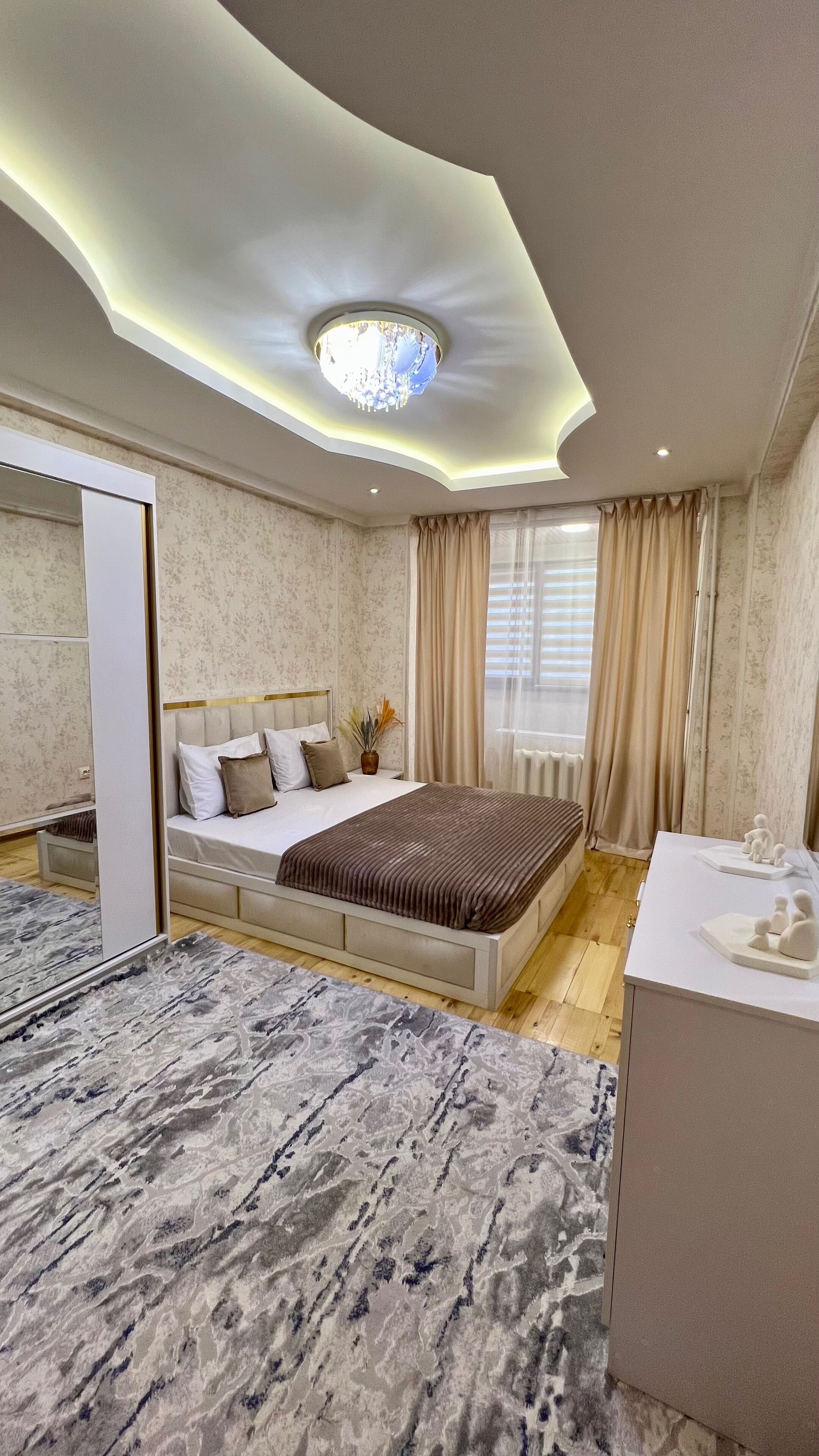 Iron/ironing board, free WiFi