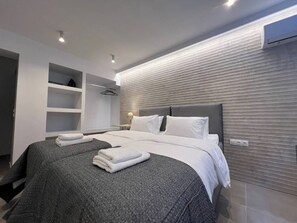 1 soverom, strykejern/-brett, internettilgang og sengetøy