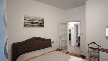 2 bedrooms, in-room safe, iron/ironing board, travel crib