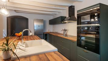 KylskÄp, mikrovÄgsugn, ugn och diskmaskin