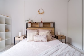 1 chambre, fer et planche à repasser, Wi-Fi gratuit, draps fournis