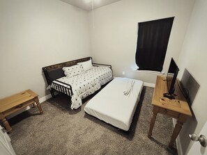 4 chambres, bureau, fer et planche à repasser, Wi-Fi gratuit