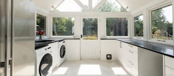 Swallow Fields Old Barn | Elegant Luxury Barn by Eason Stays