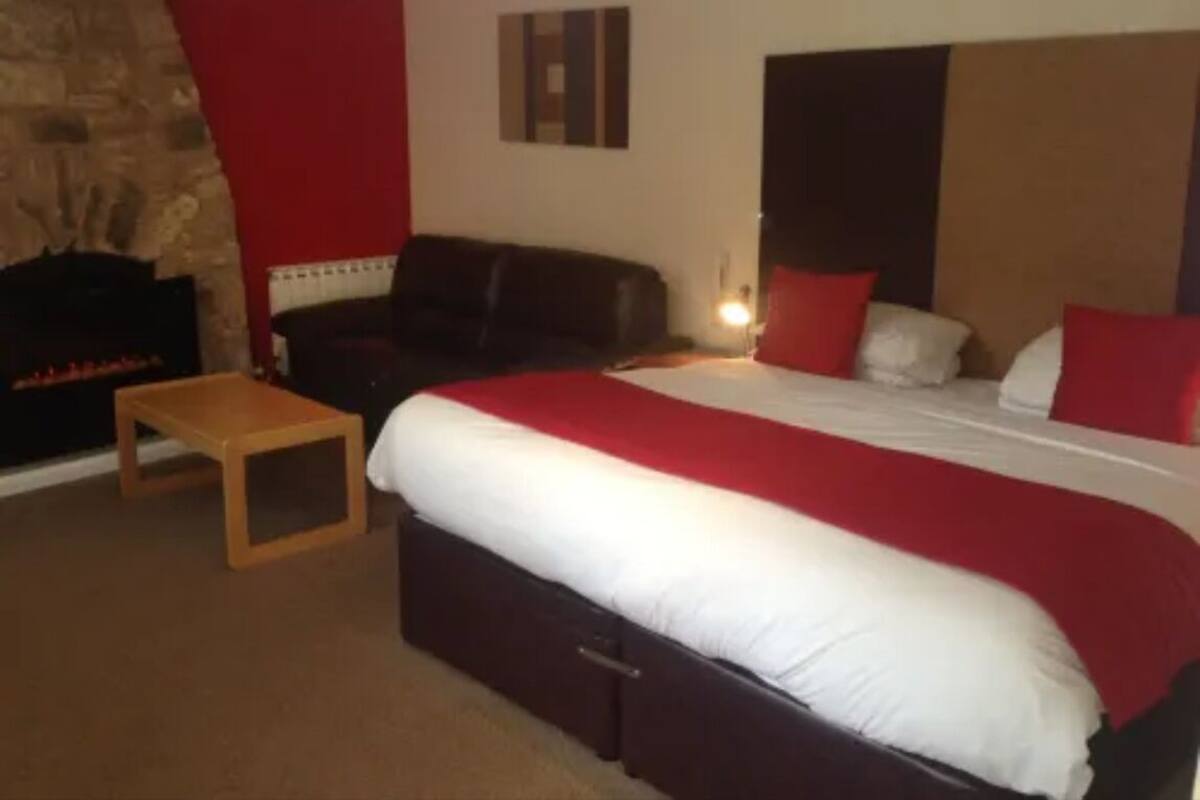 Superior Double Room | Iron/ironing board, free WiFi