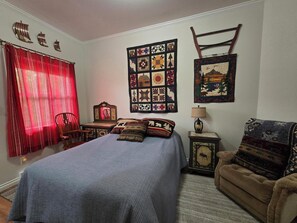 1 habitación, tabla de planchar con plancha, wifi y ropa de cama