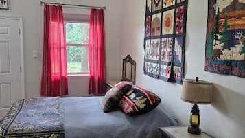 1 habitación, tabla de planchar con plancha, wifi y ropa de cama