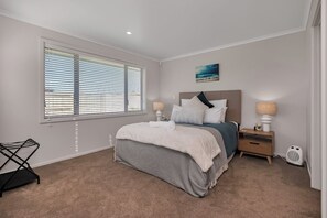 3 soverom, strykejern/-brett, wi-fi og sengetøy