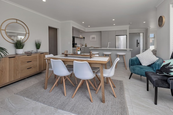 Interior - Serendipity - One Tree Point Holiday Home (Whangarei)