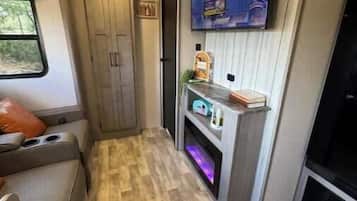 2 多间卧室、WiFi、床单
