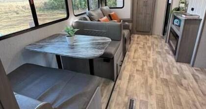 Spacious RV-water view Near spring No cleaning fee