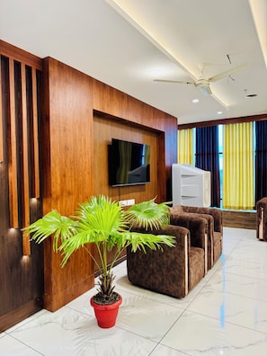 Reception - Hotel Ellora Inn Best Hotel In Sultanpur (Sultanpur)