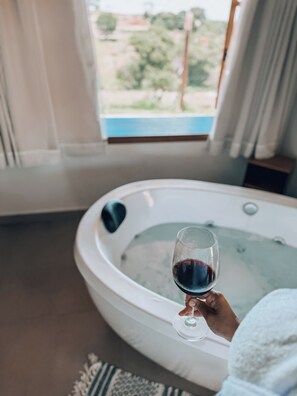 Espacio para trabajar con laptop y wifi gratis