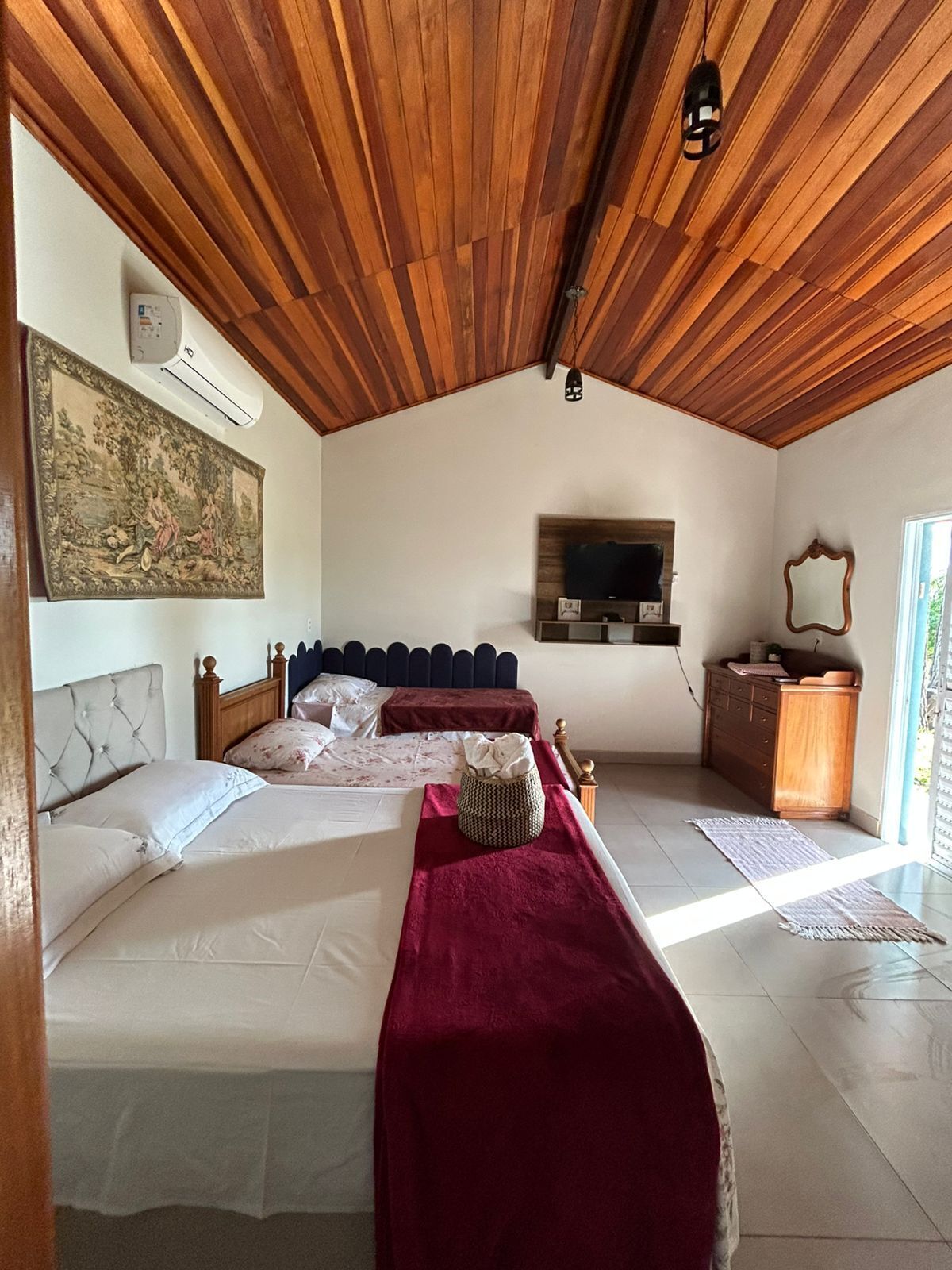 Deluxe Suite, Courtyard View | Laptop workspace, free WiFi