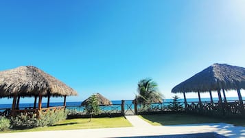 Comfort kamer, uitzicht op het strand | Terras