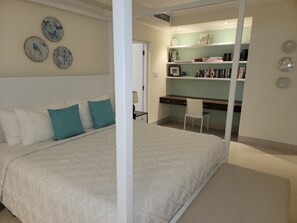 2 bedrooms, iron/ironing board, Internet, bed sheets