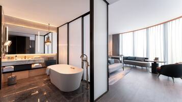 Superior Room, 1 King Bed, City View | Egyptian cotton sheets, premium bedding, down comforters