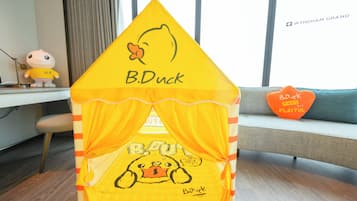 Phòng 3 dành cho gia đình, 1 giường cỡ king (Parent Child) | Bộ trải giường bằng vải cotton Ai Cập, bộ đồ giường cao cấp