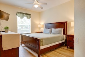 3 bedrooms, iron/ironing board, WiFi, bed sheets